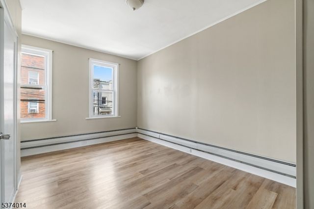 330 John St, Elizabeth City, NJ 07202