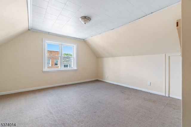 330 John St, Elizabeth City, NJ 07202
