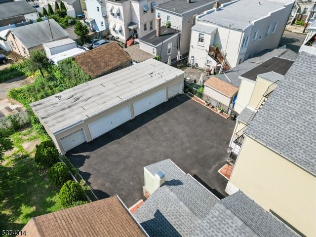 330 John St, Elizabeth City, NJ 07202