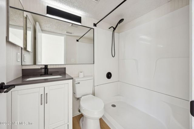 1604 CHALLENGER Court W 1604, Jacksonville, FL 32233