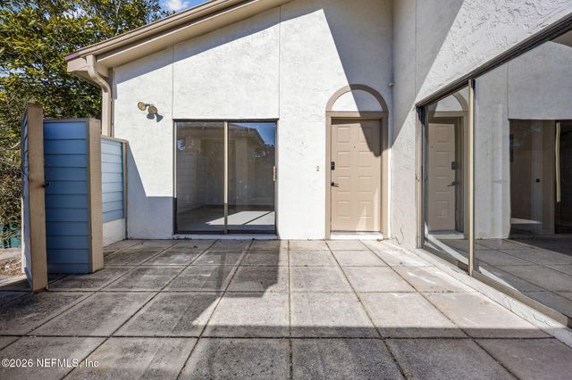 1604 CHALLENGER Court W 1604, Jacksonville, FL 32233