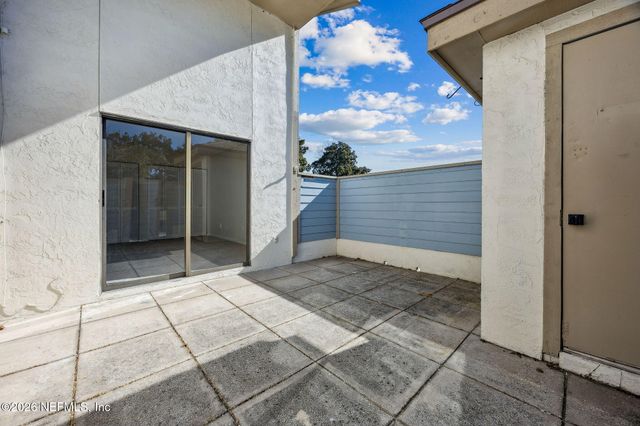 1604 CHALLENGER Court W 1604, Jacksonville, FL 32233