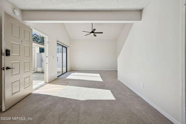 1604 CHALLENGER Court W 1604, Jacksonville, FL 32233