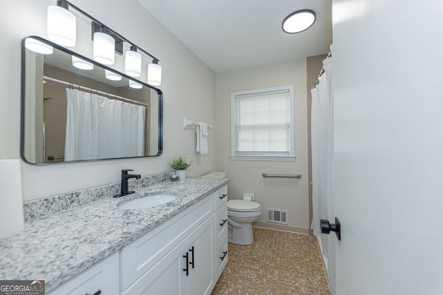 472 Edwards Court NW, Lawrenceville, GA 30044