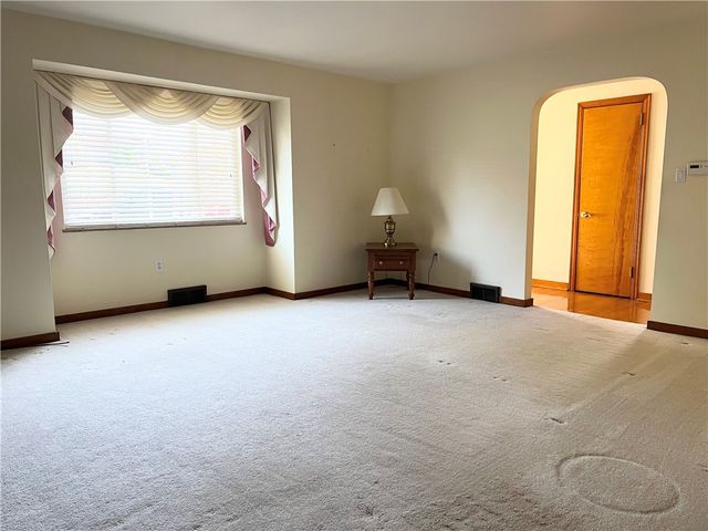 233 Reed Street, Lower Burrell, PA 15068