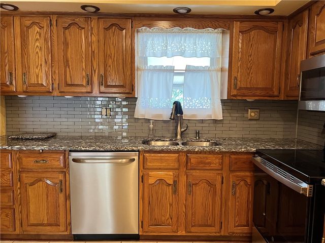 233 Reed Street, Lower Burrell, PA 15068