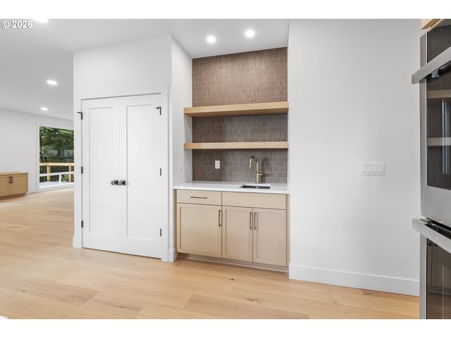 628 Nw 11TH Ave, Camas, WA 98607