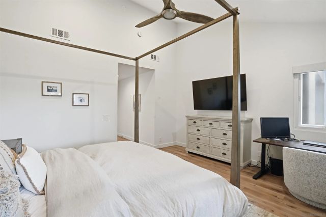 2444 Caminito Venido, San Diego, CA 92107