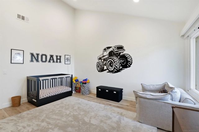 2444 Caminito Venido, San Diego, CA 92107