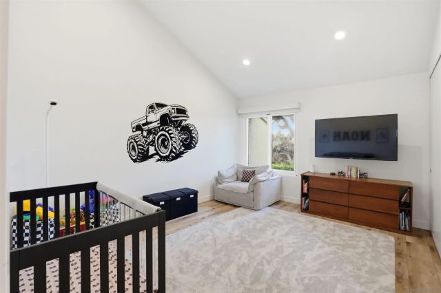 2444 Caminito Venido, San Diego, CA 92107