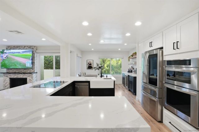2444 Caminito Venido, San Diego, CA 92107