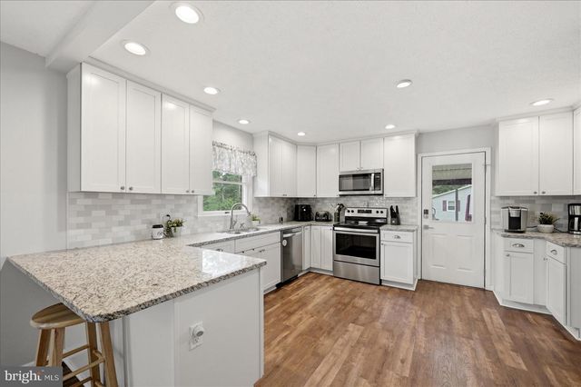 17747 SENEDO RD, Edinburg, VA 22824