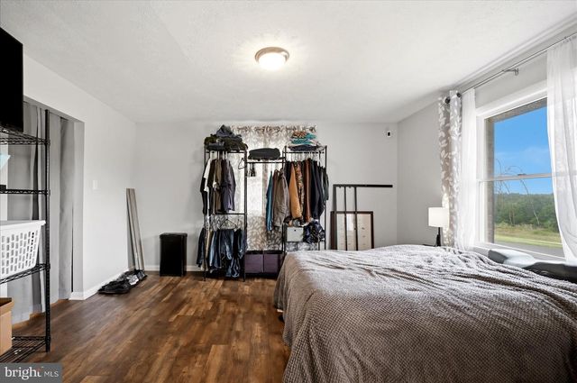 17747 SENEDO RD, Edinburg, VA 22824