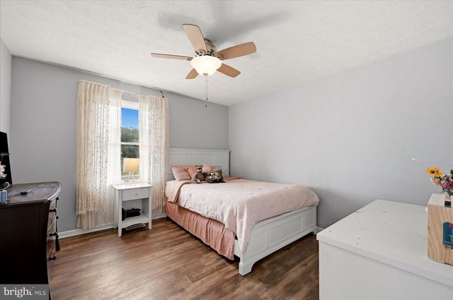 17747 SENEDO RD, Edinburg, VA 22824