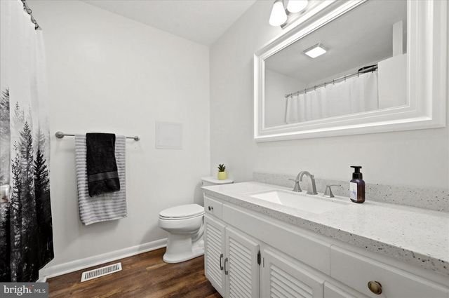 17747 SENEDO RD, Edinburg, VA 22824