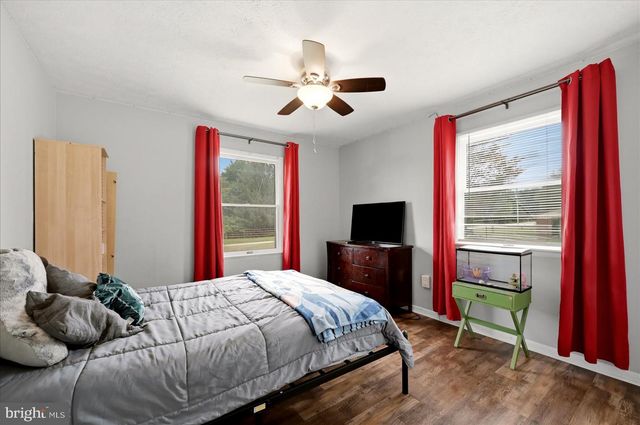 17747 SENEDO RD, Edinburg, VA 22824