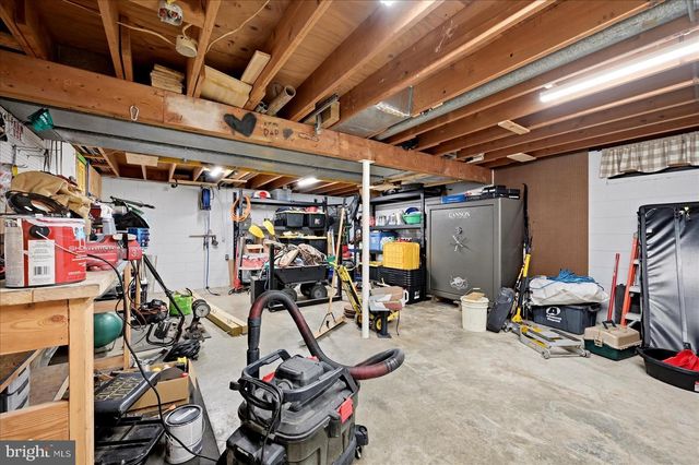 17747 SENEDO RD, Edinburg, VA 22824
