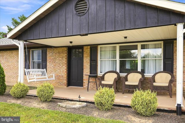 17747 SENEDO RD, Edinburg, VA 22824