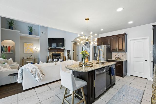 337 Pecos Drive, Burleson, TX 76028