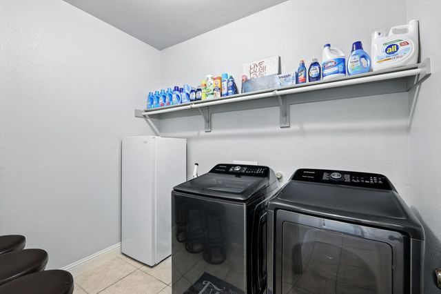 337 Pecos Drive, Burleson, TX 76028