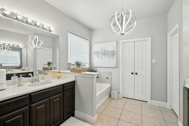 337 Pecos Drive, Burleson, TX 76028