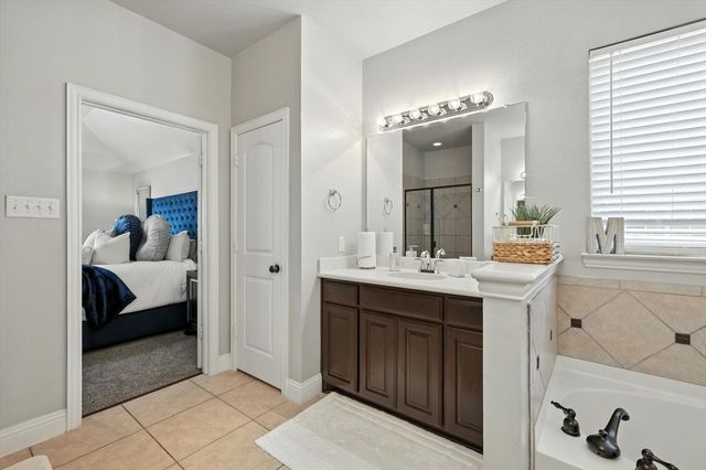 337 Pecos Drive, Burleson, TX 76028