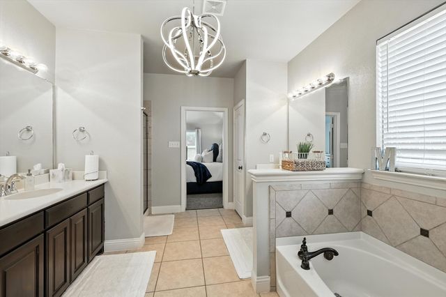 337 Pecos Drive, Burleson, TX 76028