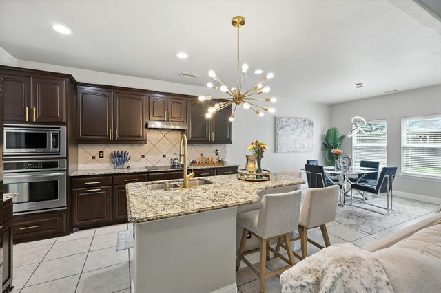 337 Pecos Drive, Burleson, TX 76028