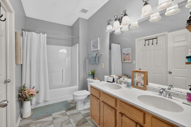 1331 SE University Avenue 211, Waukee, IA 50263