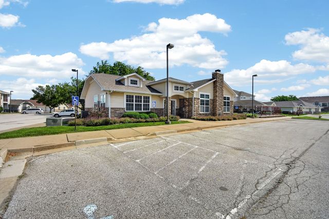 1331 SE University Avenue 211, Waukee, IA 50263