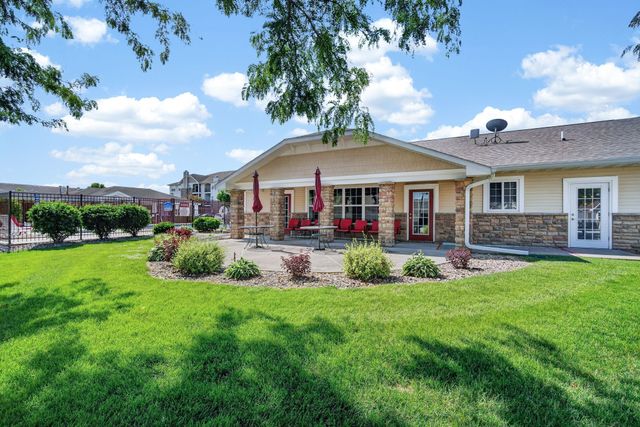 1331 SE University Avenue 211, Waukee, IA 50263