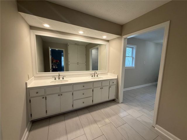 185 Melanie Lane, Fayetteville, GA 30214