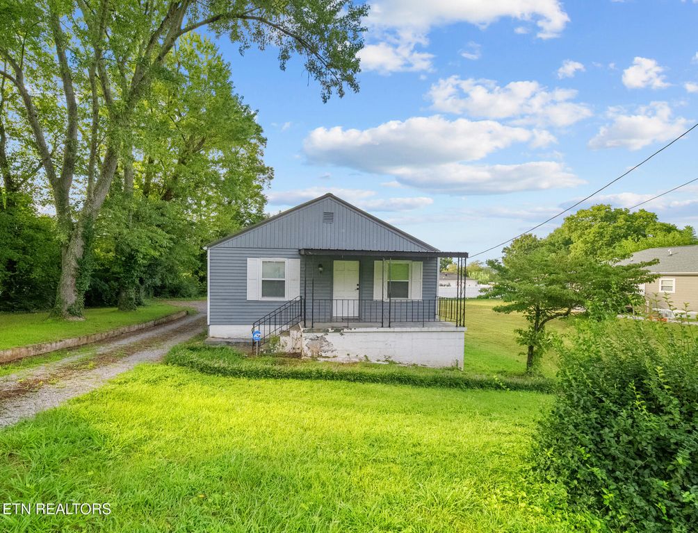 5028 Mcintyre Rd, Knoxville, TN 37914