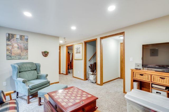 113 N Queen Ave, Maize, KS 67101