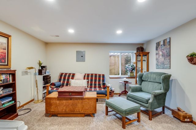 113 N Queen Ave, Maize, KS 67101