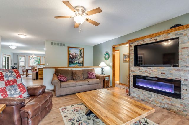 113 N Queen Ave, Maize, KS 67101