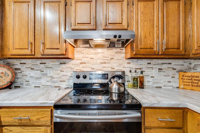 113 N Queen Ave, Maize, KS 67101