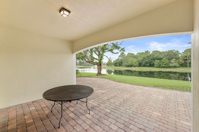 6752 OSAGE Circle, Greenacres, FL 33413