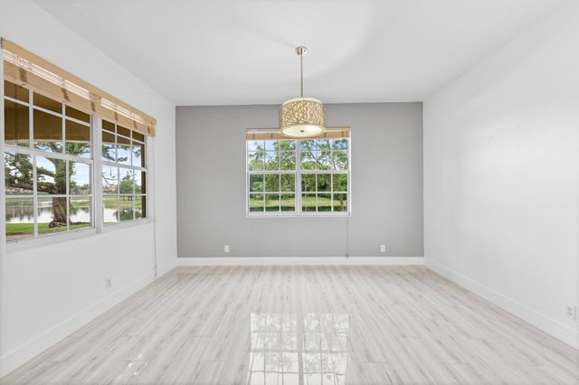 6752 OSAGE Circle, Greenacres, FL 33413
