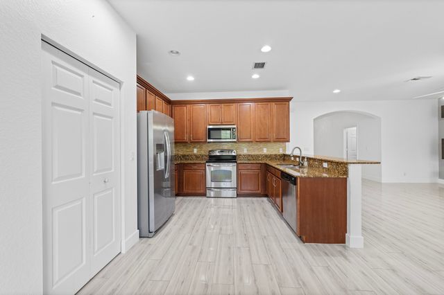 6752 OSAGE Circle, Greenacres, FL 33413