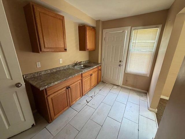 8878 Evergreen Avenue, Detroit, MI 48228