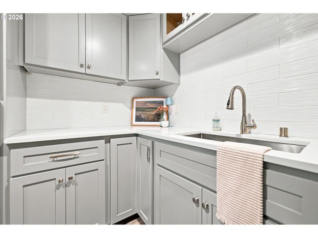13410 Nw INDIAN SPRING Dr, Vancouver, WA 98685