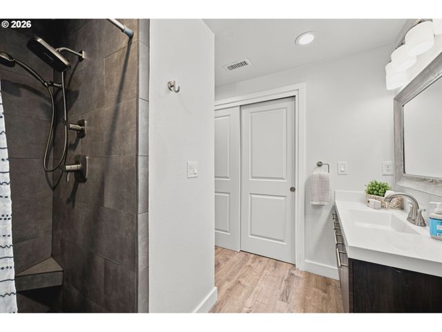 13410 Nw INDIAN SPRING Dr, Vancouver, WA 98685
