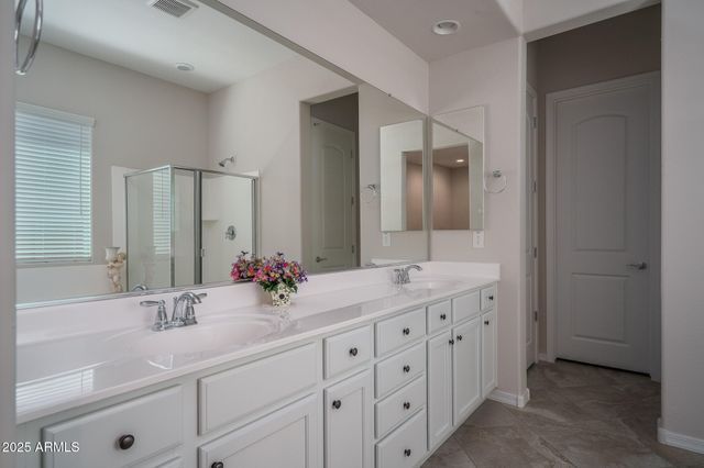 16527 W VALENCIA Drive, Goodyear, AZ 85338