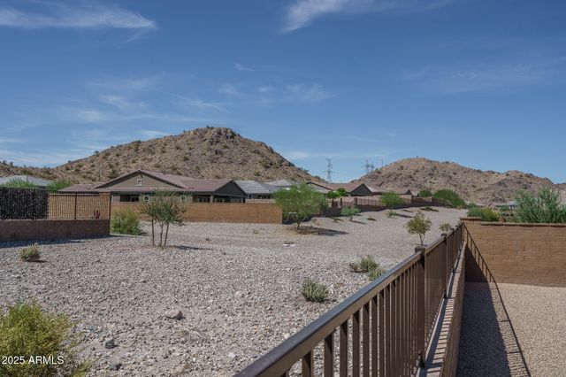 16527 W VALENCIA Drive, Goodyear, AZ 85338