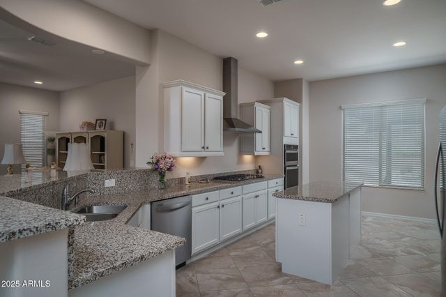 16527 W VALENCIA Drive, Goodyear, AZ 85338