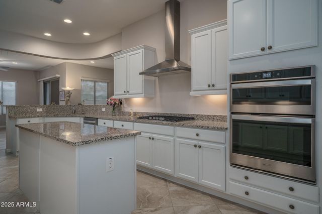 16527 W VALENCIA Drive, Goodyear, AZ 85338