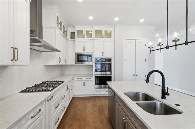 6975 Scenic Overlook Trace, Flowery Branch, GA 30542