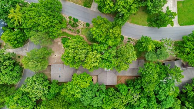 951 N Pembroke Road, Fayetteville, AR 72701