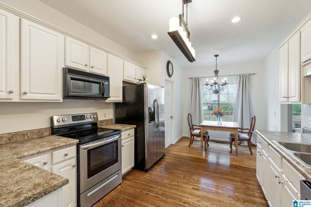 22 FOREST RIDGE CIRCLE, Chelsea, AL 35043